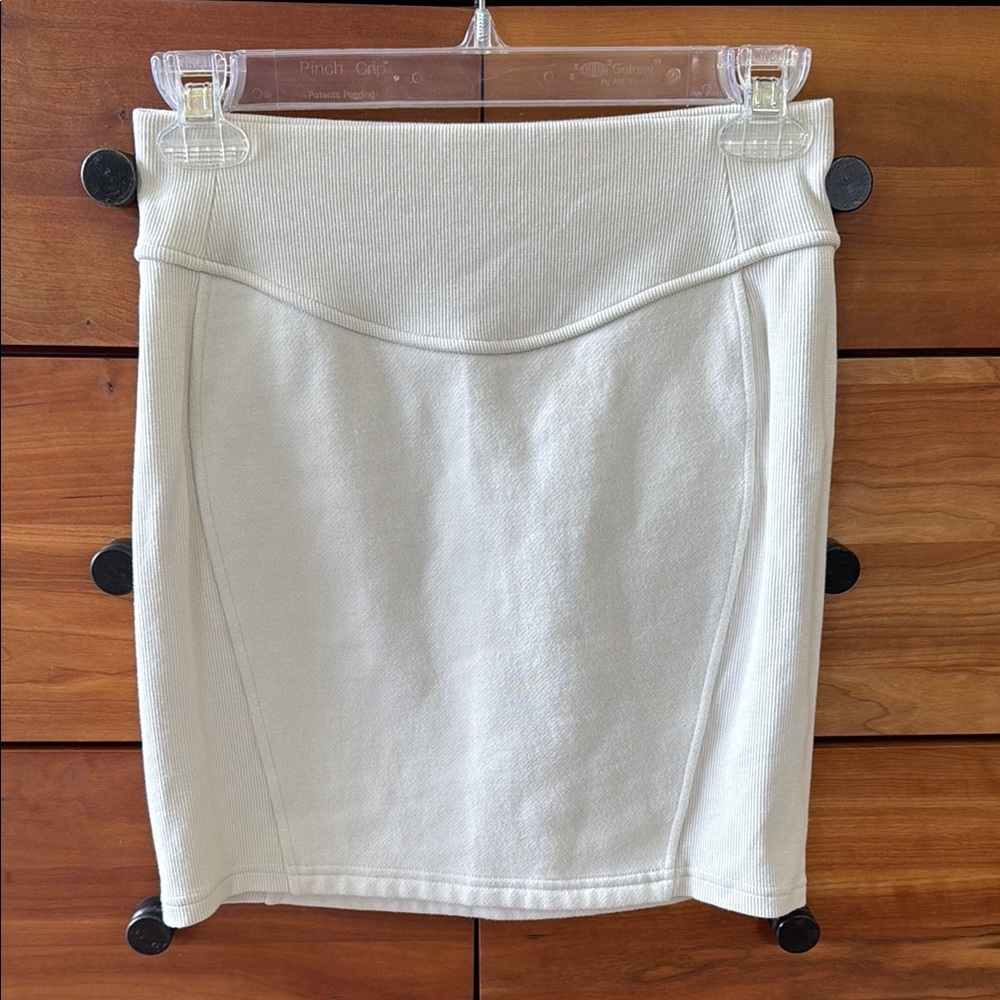 lululemon Scuba High Rise Mini Skirt in Bone Size XS